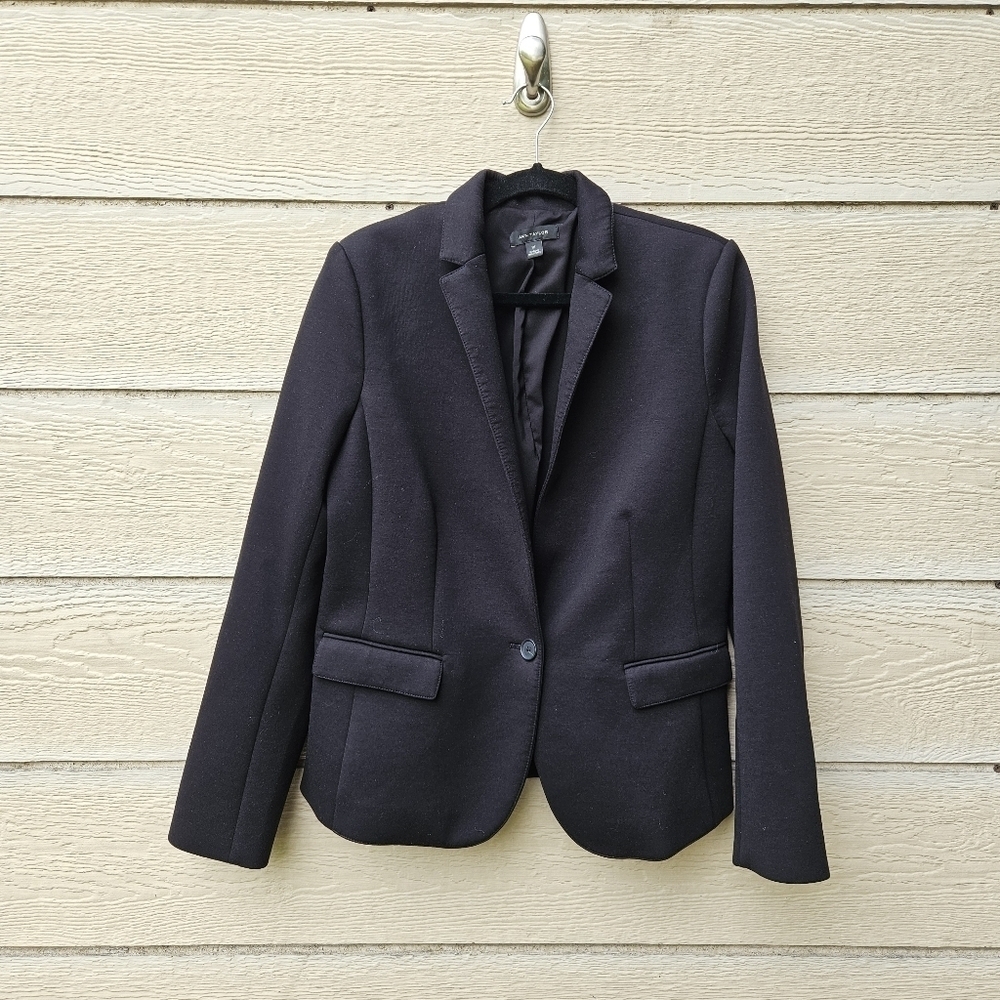 Ann Taylor the Tall One-Button Blazer in Double Knit black size 10T